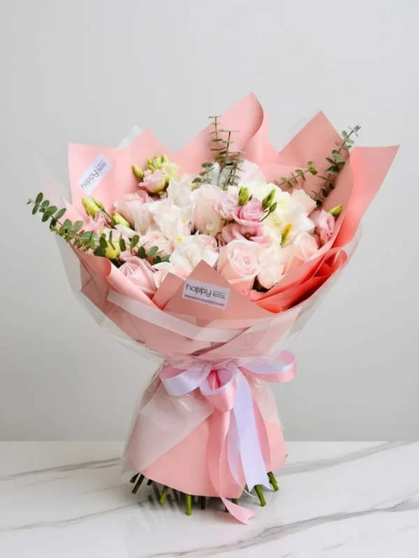 Buchet cu flori roz deschis