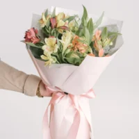 Buchet cu mix de lisianthus