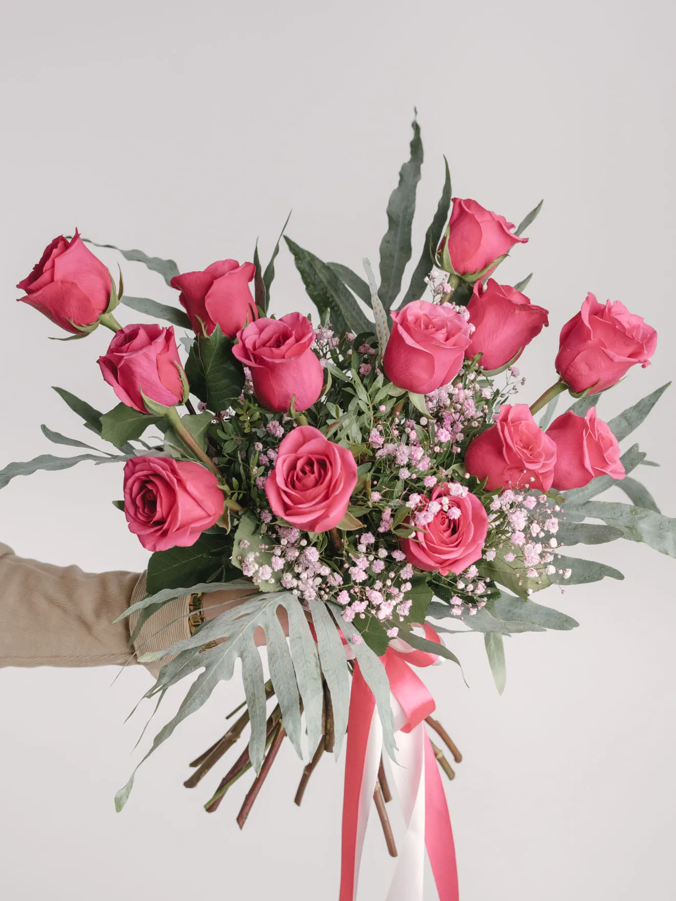 Buchet cu trandafiri fucsia