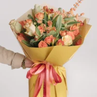 Buchet în nuanțe aurii